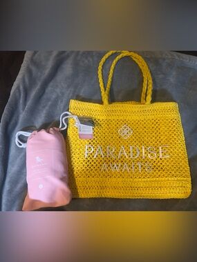 Rock & bay sand free, quick dry towel & Kendra Scott beach bag